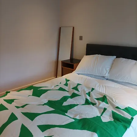 And Bright 1 Bedroom Flat - Peckham London