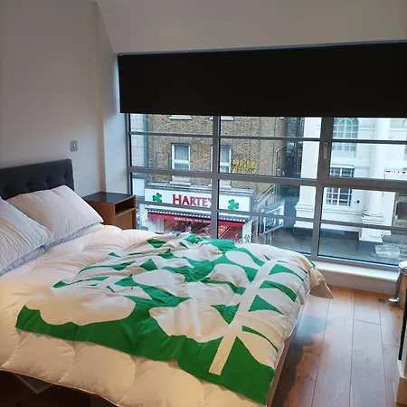 And Bright 1 Bedroom Flat - Peckham *
