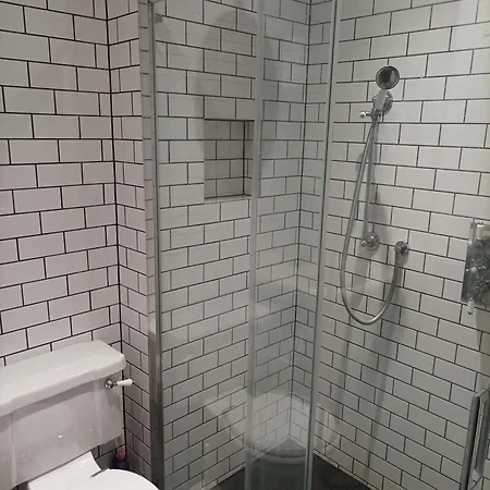 And Bright 1 Bedroom Flat - Peckham