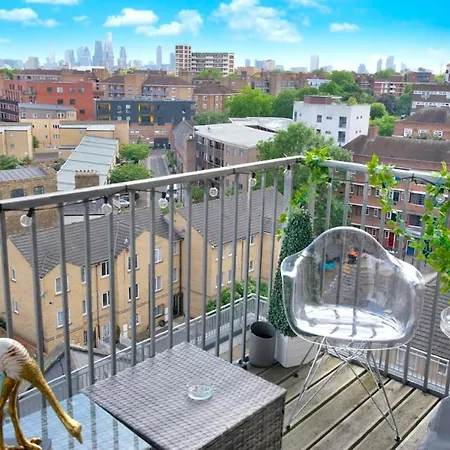 Apartment Unique Sky View -2 Bed London
