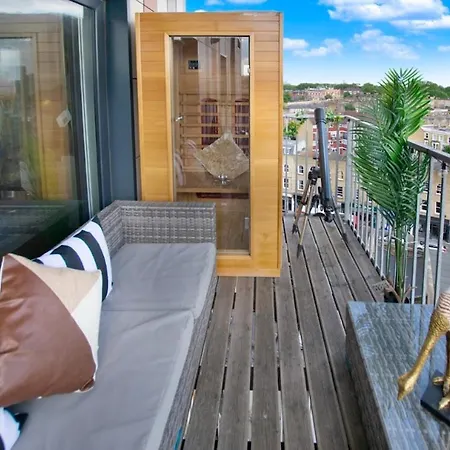 Unique Sky View -2 Bed Apartment *