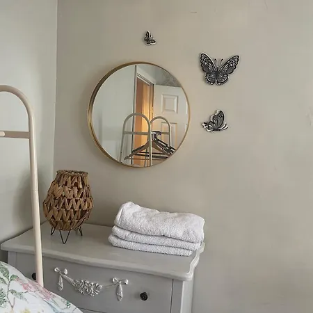 Impeccable 1-bed In * London