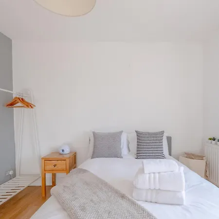 Apartment Stylish & Homely 1bd Flat - Walthamstow! London