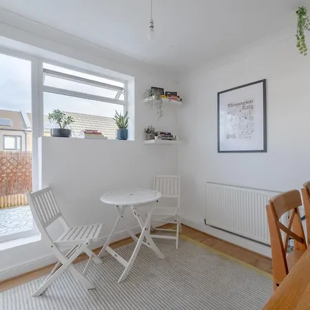 Stylish & Homely 1bd Flat - Walthamstow! Apartment London
