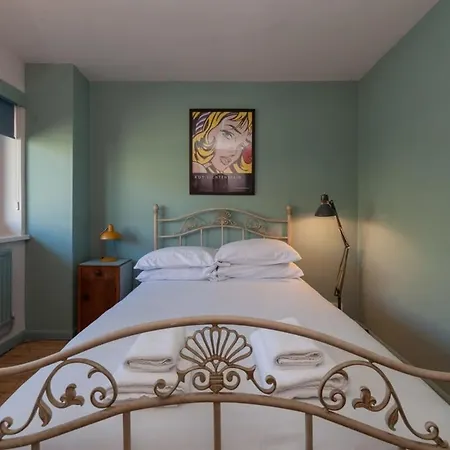 Apartment Central Stylish 4 Bedroom London