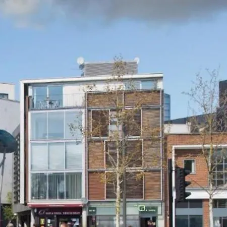 Lovely 2-Bed, Sleeps 6, Near Stratford Station & Abba Voyage, London