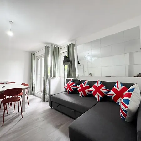 Vollasky Apartment