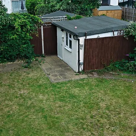 Family House In Greenwich * Eltham