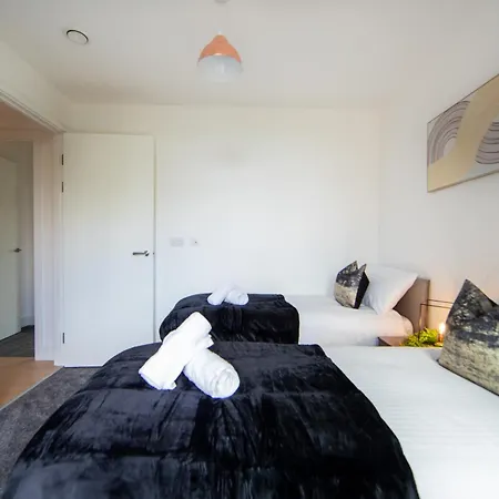 Apartment Heathrow Haven Yiewsley