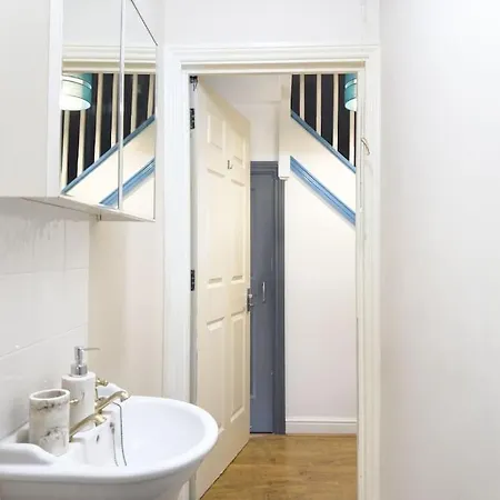 Last-minute Reserve L Modern 2 Double Bed For 5 Guests L Hofin Short Lets & Serviced