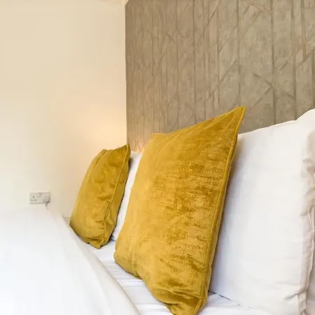 Last-minute Reserve L Modern 2 Double Bed For 5 Guests L Hofin Short Lets & Serviced Apartment London