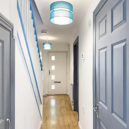 Apartment Last-minute Reserve L Modern 2 Double Bed For 5 Guests L Hofin Short Lets & Serviced *