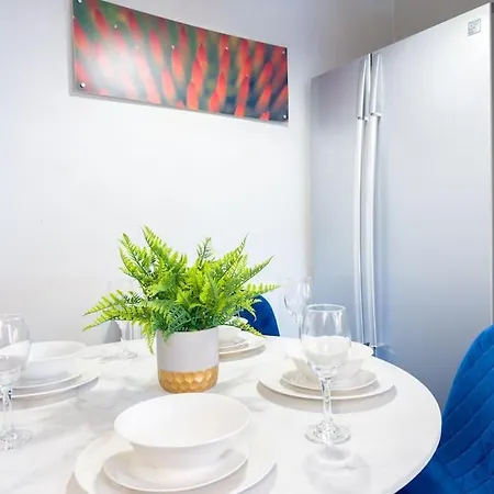 Last-minute Reserve L Modern 2 Double Bed For 5 Guests L Hofin Short Lets & Serviced *