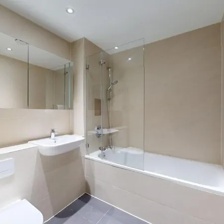 Apartment Skylights 2 Bed Lewisham Catford - Long Reservations Allowed London