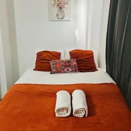Fantastic Flat In Great Location Apartment London