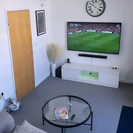 Raflowhomeslondon Apartment London