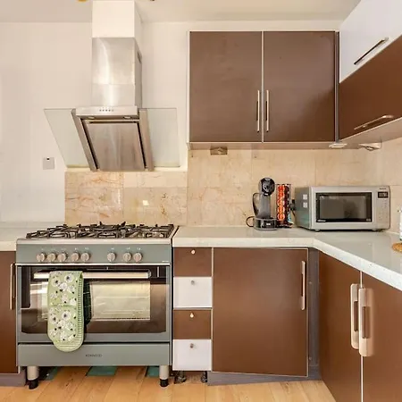 Spacious 4bed House In London-20 Mins To Holiday home Eltham