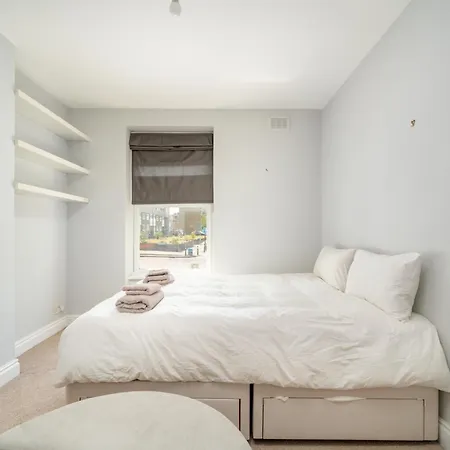 Apartment Lovely & Bright 1 Bedroom Flat In London's Zone 2 *