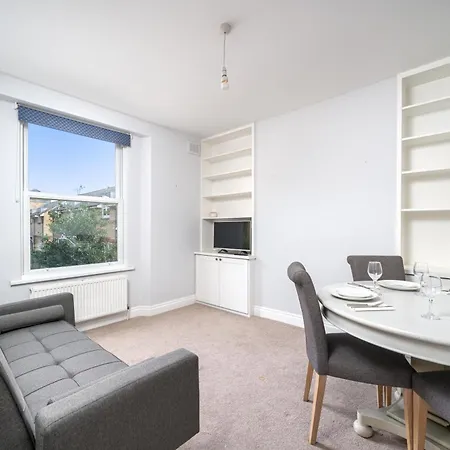 Lovely & Bright 1 Bedroom Flat In London's Zone 2 Apartment *