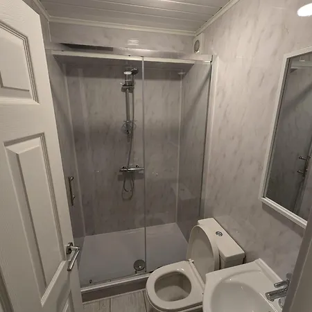 En-suite Double - Leytonstone E11 Maison d'hôtes *