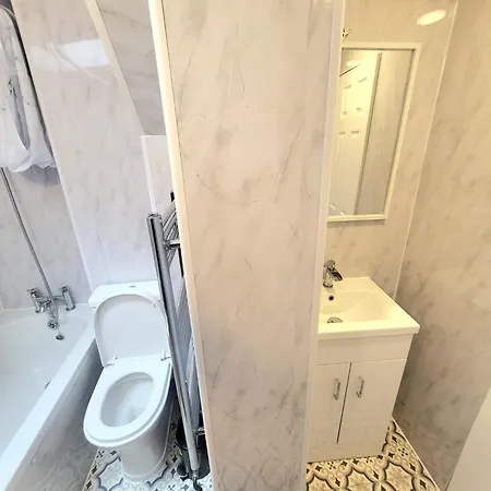 En-suite Double - Leytonstone E11 Maison d'hôtes Londres
