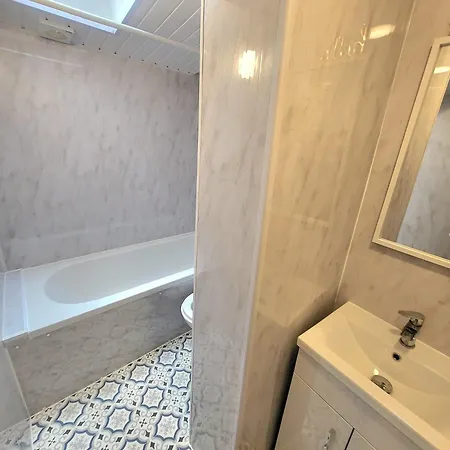 Maison d'hôtes En-suite Double - Leytonstone E11 *