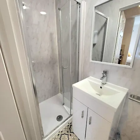 En-suite Double - Leytonstone E11 *
