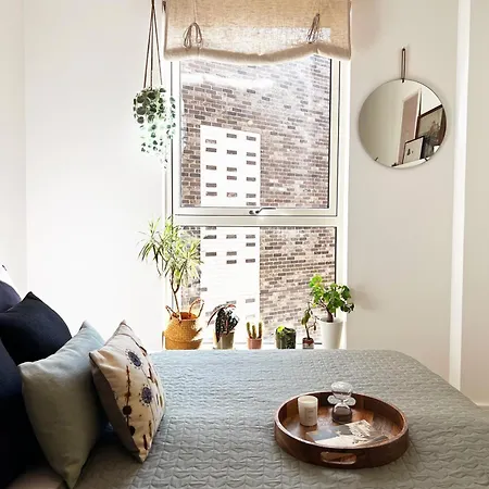 Apartment 2-bed & 2 Bathroom, Balcony & Parking - Close To East & Romford Station
