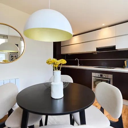 The Brick Lane Arms - Breathtaking 2bdr Penthouse With Balcony *