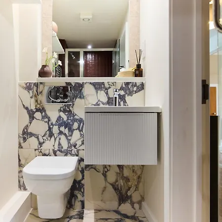The Brick Lane Arms - Breathtaking 2bdr Penthouse With Balcony Apartment London