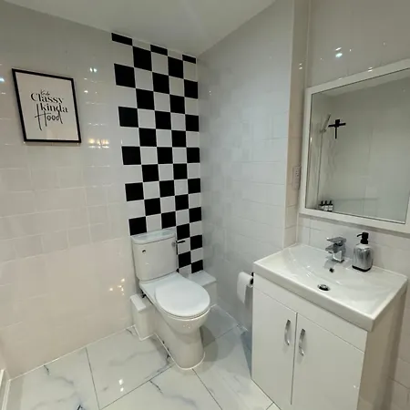 Luxury Two Bedroom Apartment