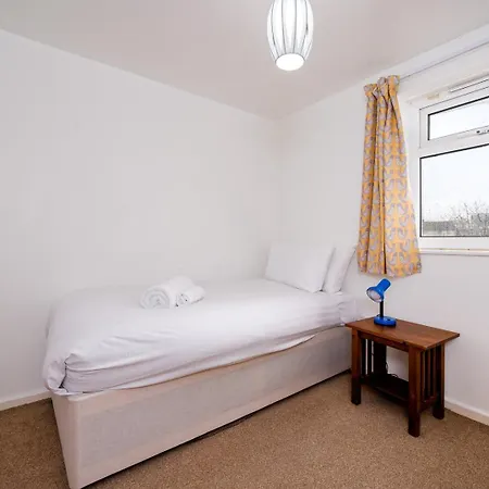 Holiday home Guestready - Tranquil Retreat Near The Royal Docks London
