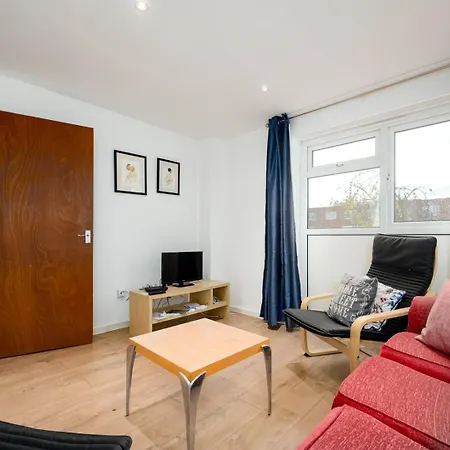 Guestready - Tranquil Retreat Near The Royal Docks *