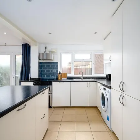 Guestready - Tranquil Retreat Near The Royal Docks London