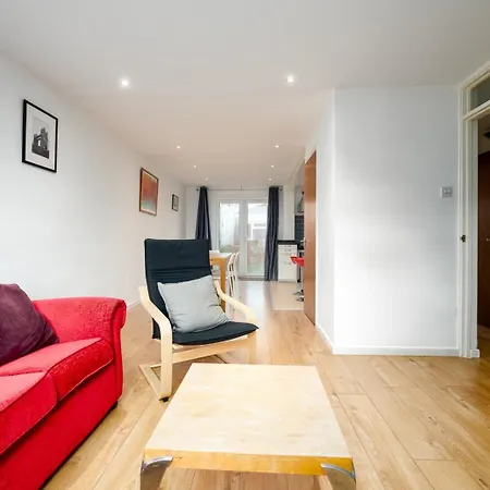Guestready - Tranquil Retreat Near The Royal Docks * London