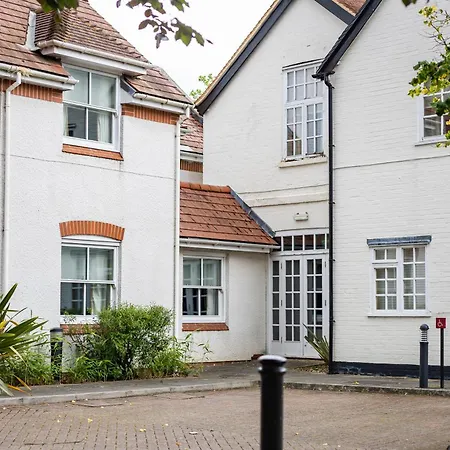 The Red Lion Hotel 3*