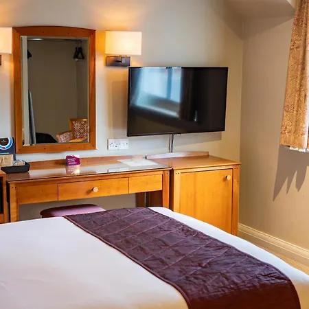 The Red Lion Hotel 3*