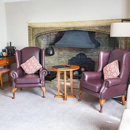 The Red Lion Hotel
