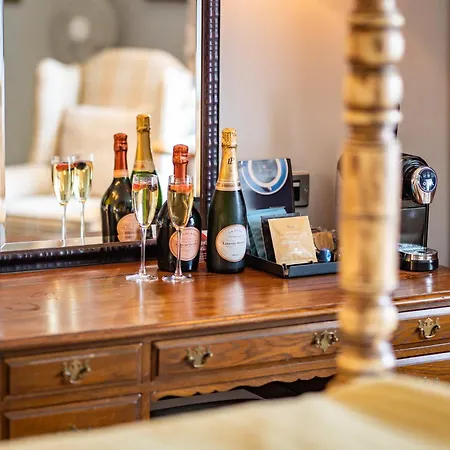 Hotel The Red Lion 3*