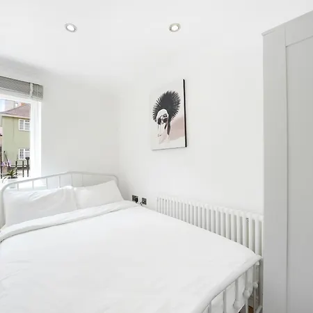 A Beautiful Stylish 2 Bedroom -city Of * London