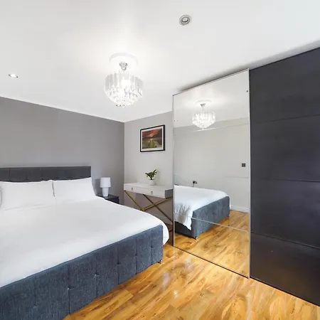 A Beautiful Stylish 2 Bedroom -city Of * London