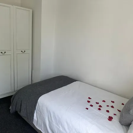 Experience London With Easy * Bromley