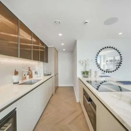 Duplex Large Luxury Penthouse Amazing Views Sleeps 8 *
