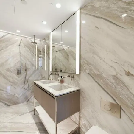 Duplex Large Luxury Penthouse Amazing Views Sleeps 8 * London
