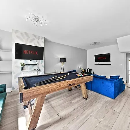 Charming Leytonstone 5 Bed -