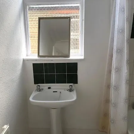 East 2 Bedroom Flat
