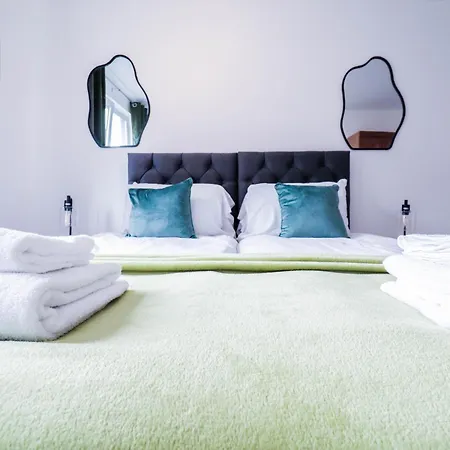 Serene 2-Bedroom Apartment By The River * London