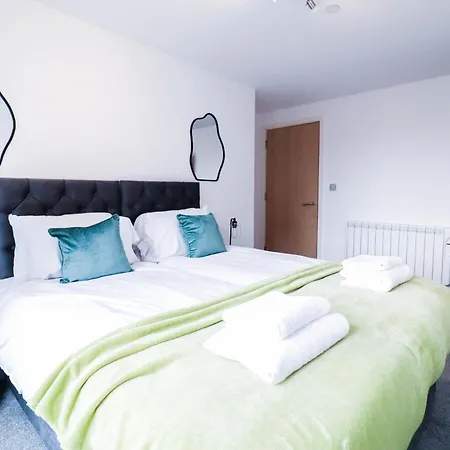 Apartment Serene 2-Bedroom Apartment By The River London