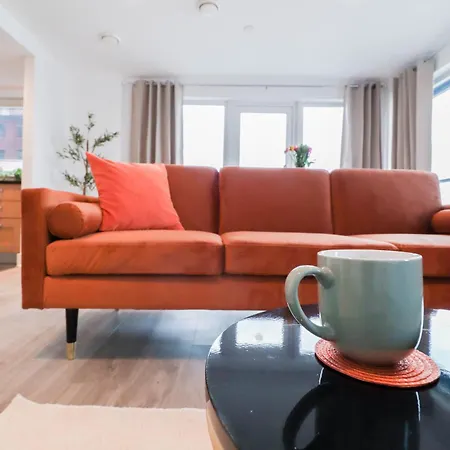 Serene 2-Bedroom Apartment By The River London