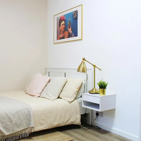 Modern Ground Floor Flat - 15 Min To Central Londra